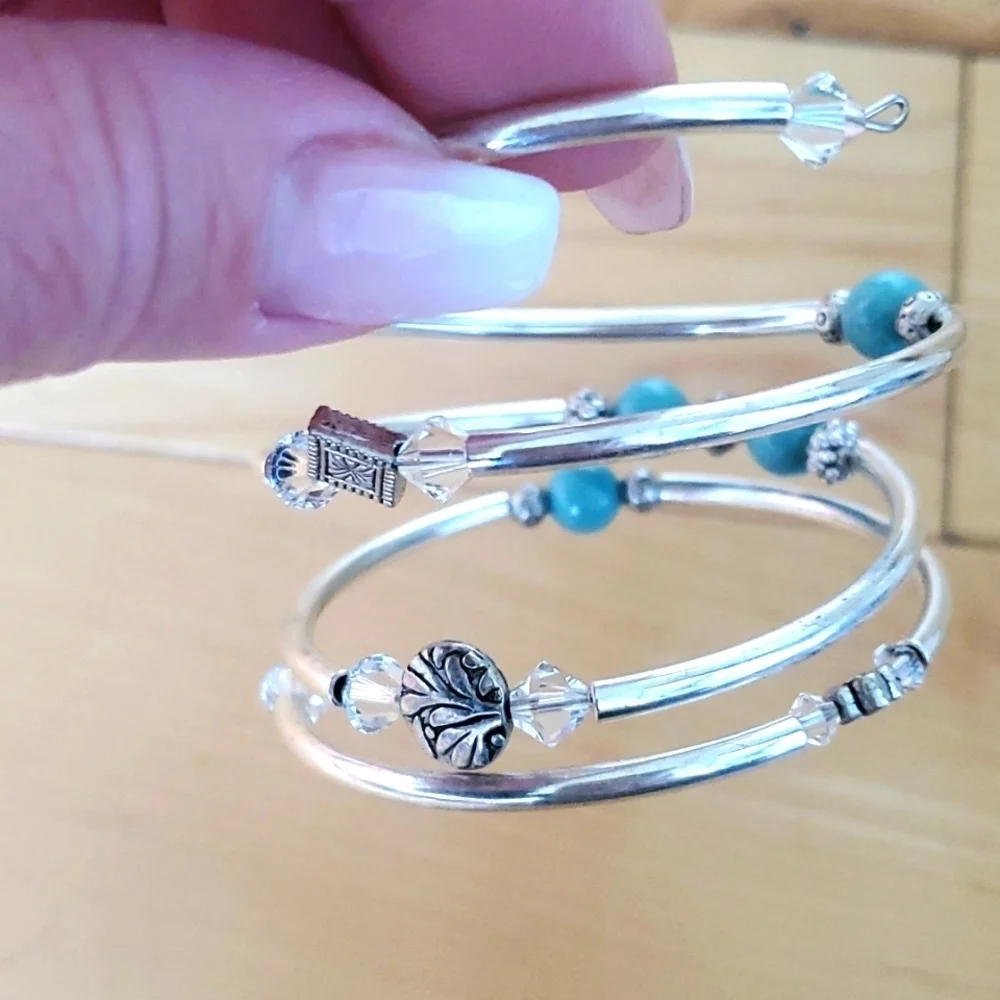 Turquoise Green Boho Beaded Statement 3 coil memory wire cuff bracelet - Picture 1 of 7